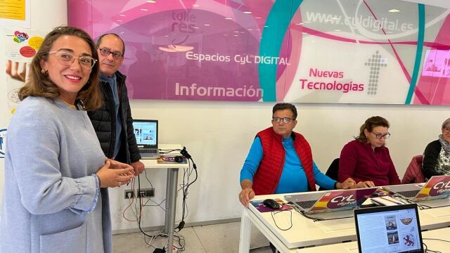 María González Corral durante su visita al Espacio CyL Digital de León