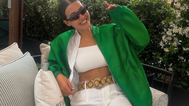 Alba Díaz con bomber verde.