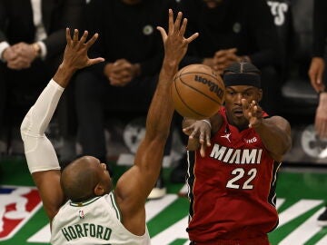 Butler vuelve a vestirse de Jordan y se carga a los Celtics en el primer partido de la final del Este