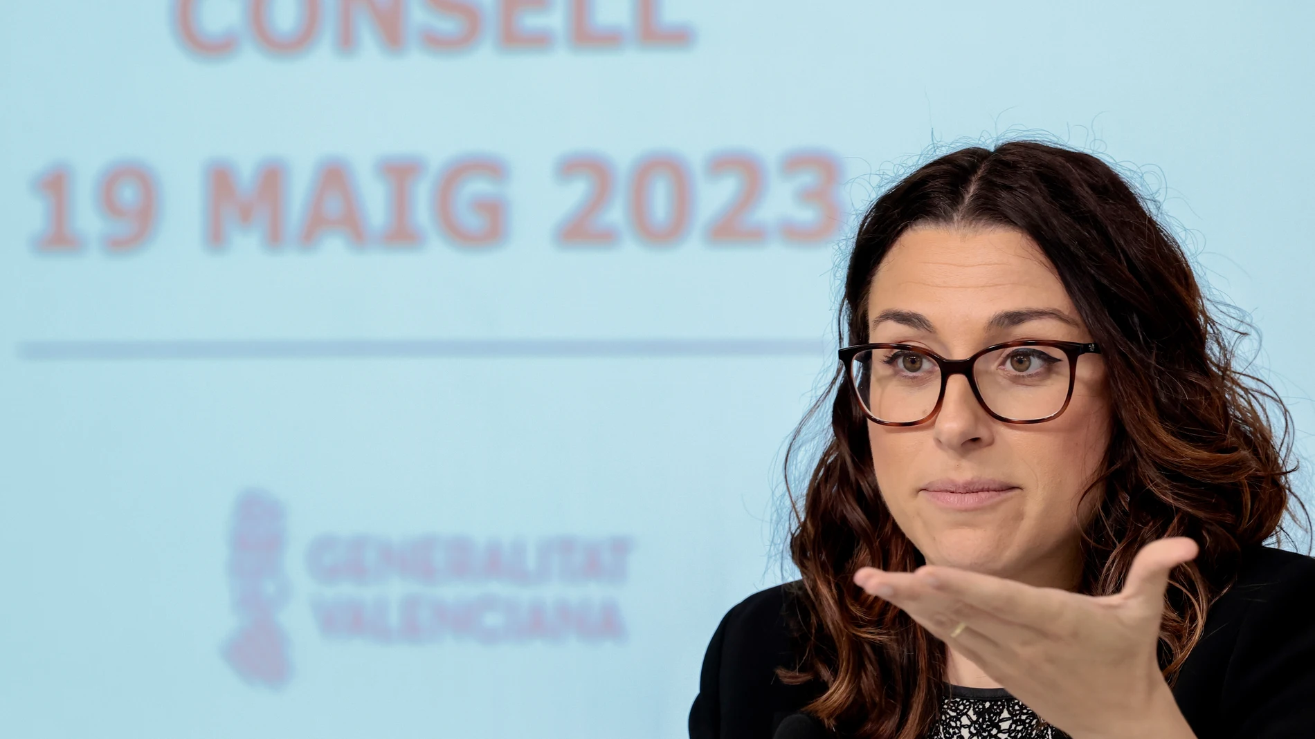 La vicepresidenta de la Generalitat valenciana, Aitana Mas, esta mañana durante la rueda de prensa del pleno del Consell
