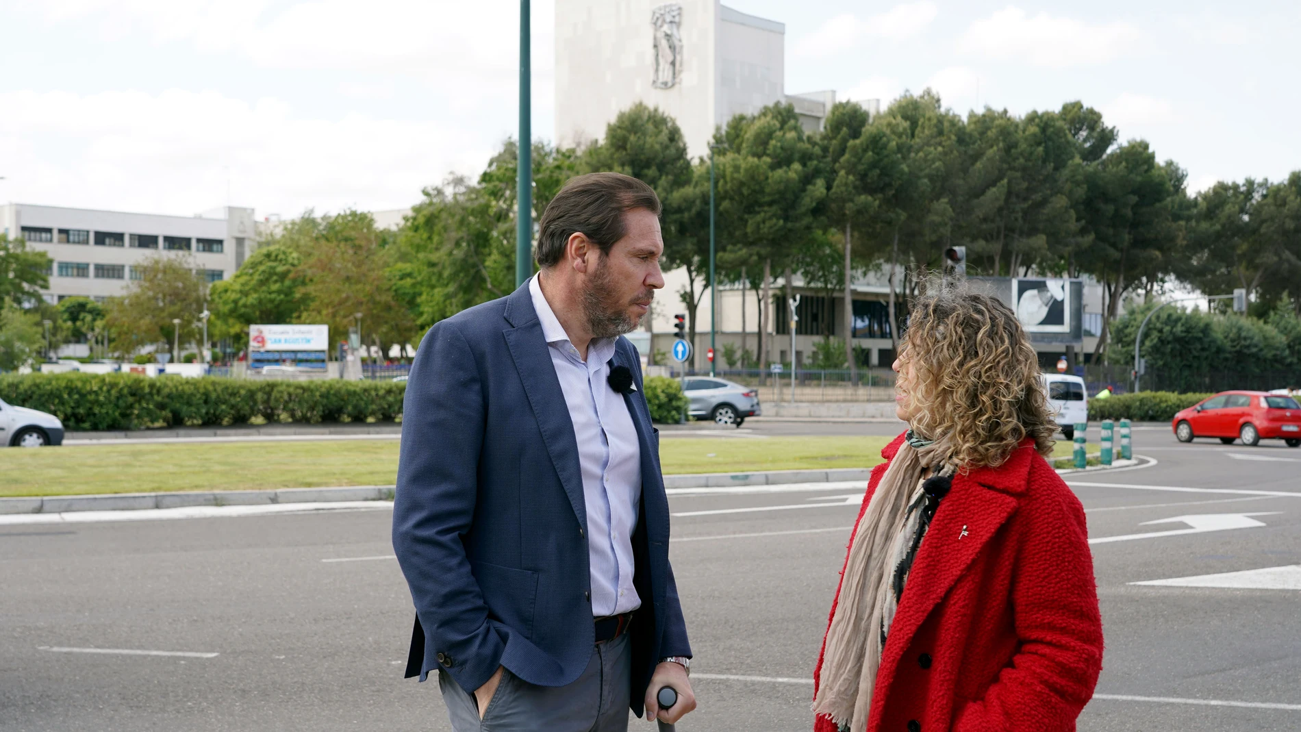 El alcalde de Valladolid y candidato socialista a la reelección, Óscar Puente, y la candidata del PSOE a la Alcaldía de Laguna de Duero, Yolanda Lanza, presentan una propuesta sobre infraestructuras incluida en el programa electoral ‘Valladolid, mejor que nunca’