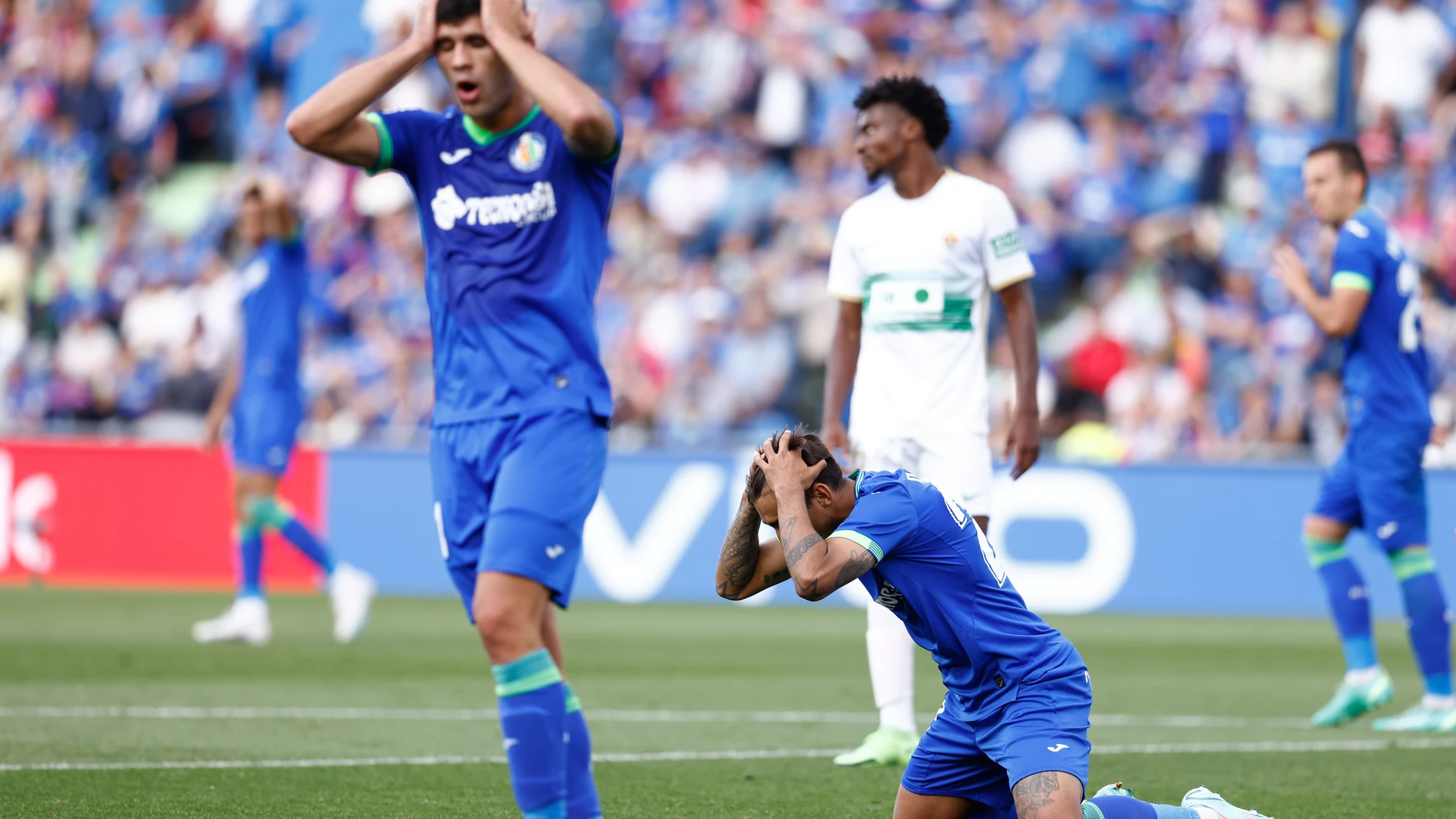Damian Suarez of Getafe laments during the spanish league, La Liga Santander, football match played between Getafe CF and Elche CF at Coliseum Alfonso Perez stadium on May 20, 2023 in Getafe, Madrid, Spain.Oscar J. Barroso / Afp7 20/05/2023 ONLY FOR USE IN SPAIN