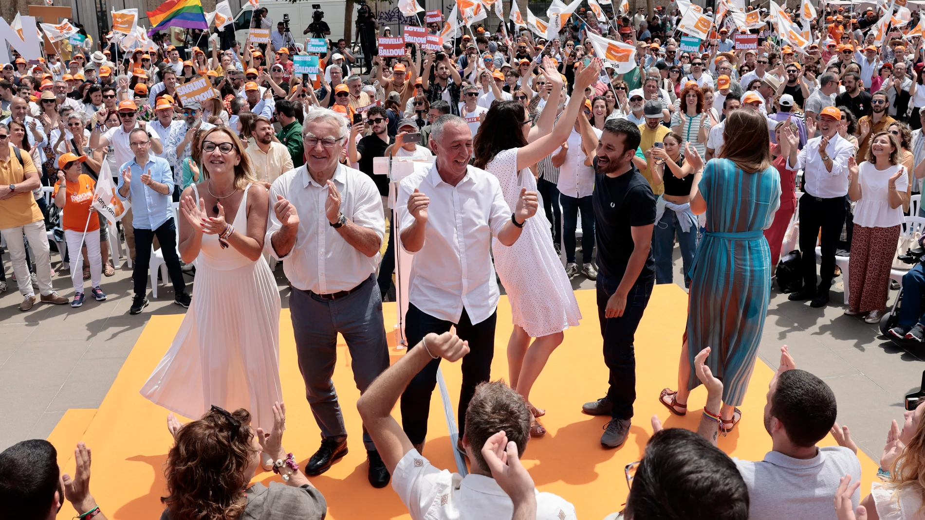 Baldoví y el resto de candidatos en la Comunidad Valenciana, esta mañana durante el acto central de campaña
