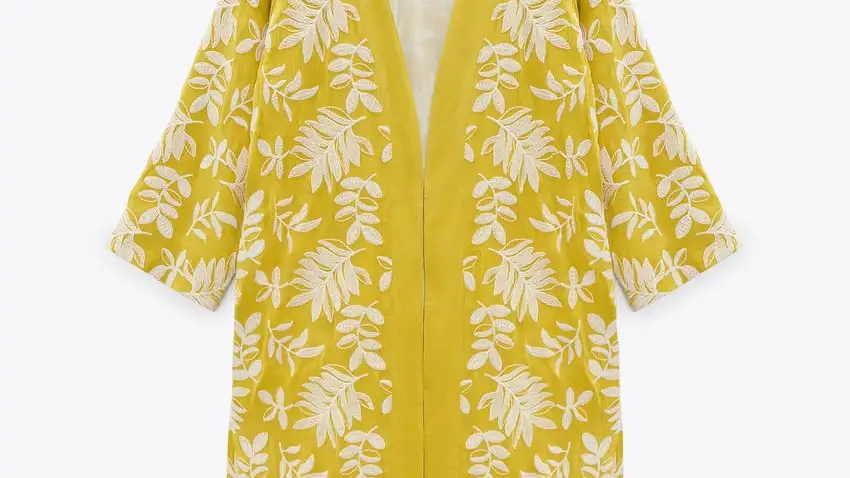 Kimono bordado.