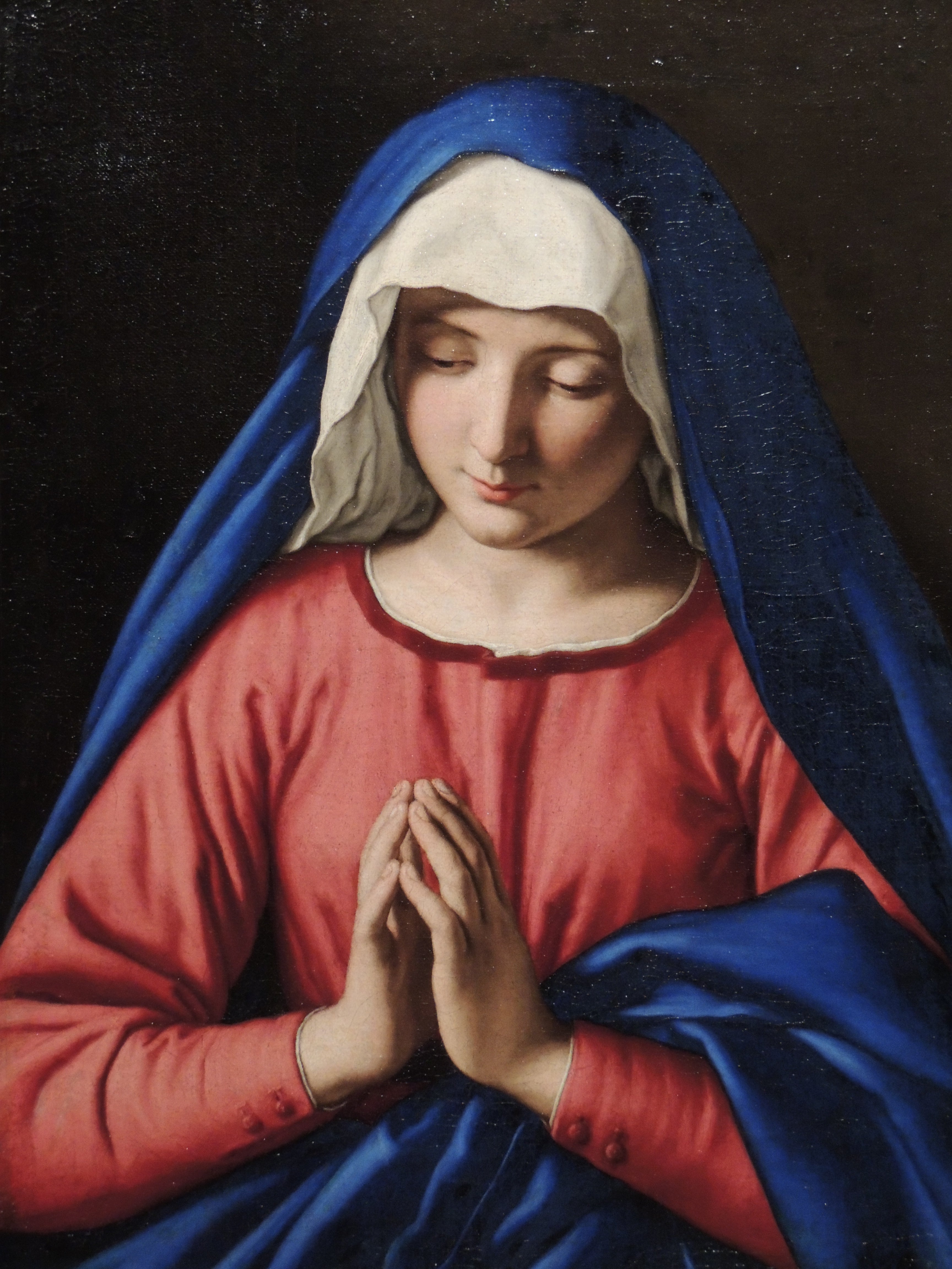 Virgen María rezando