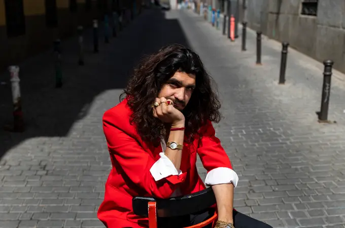 Israel Fernández: «Si los gitanos sabemos hablar en flamenco, será porque nos ha envenenado»