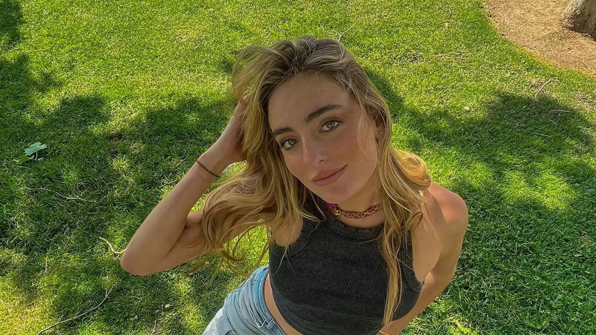 Natalia Palacios con jeans de Zara.