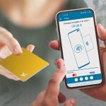 Economía/Finanzas.- CaixaBank crea una aplicación para convertir los móviles en TPV sin dispositivo adicional