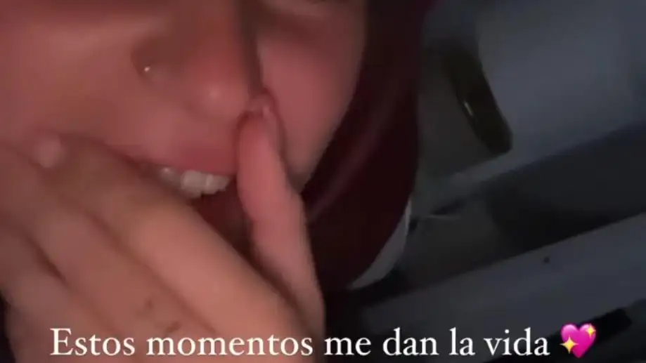 Rocío Flores disfruta de un divertido momento con su hermano David