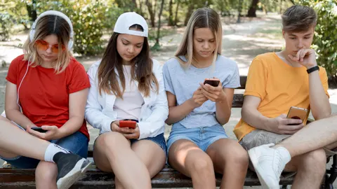 Adolescentes redes sociales móviles