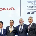 Koji Watanabe y Toshihiro Mibe, de Honda, Lawrence Stroll y Martin Whitmarsh, de Aston Martin