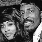 Tina Turner conoció a Ike cuando tenía 18 años, comenzando una dolorosa etapa de su vida