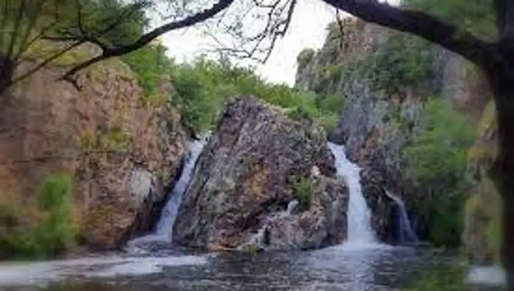 Hervidero waterfall