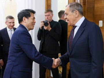 Lavrov denuncia ante China los “serios obstáculos” que pone Ucrania para reanudar las negociaciones de paz
