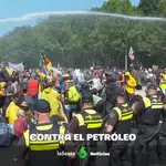 Detienen a más de 800 personas en Holanda durante una protesta contra la subvención de combustibles fósiles
