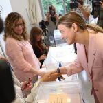 Marga Prohens vota para las elecciones municipales y autonómicas de 2023 en Baleares