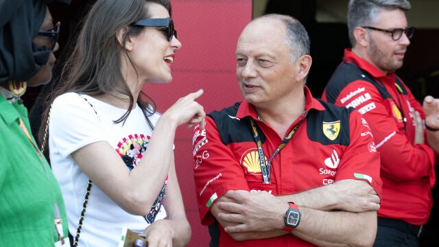 Carlota Casiraghi y su look para el GP de Mónaco de Fórmula 1. 