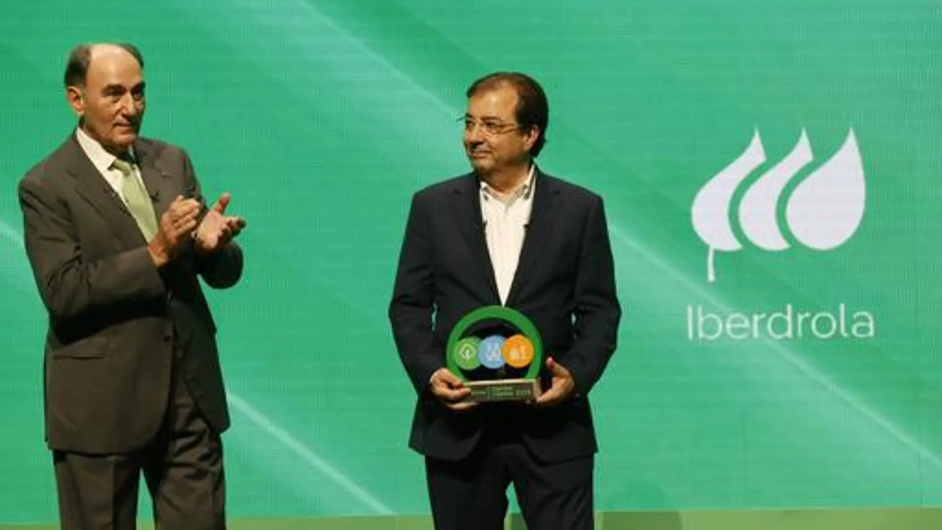 El presidente de la compañía eléctrica Iberdrola, Ignacio Galán, junto al presidente de la Junta de Extremadura, Guillermo Fernández Vara