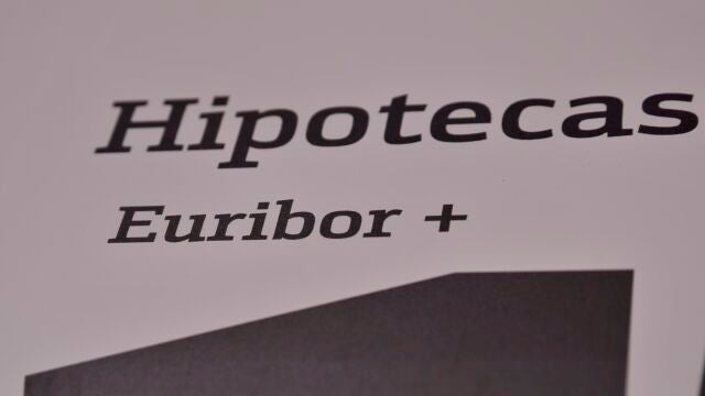 Economía.- El Euríbor sigue al alza y cierra mayo en el 3,86%, aunque supondrá la menor revisión de hipotecas del año