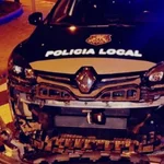 Un exjugador de LaLiga choca con coche de Policía durante una fuga