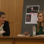 Ayanta Barilli recala en Palencia con ‘Si no amaneciera (Planeta)’, una historia de familia, de amor y lealtad, en la presentación acompañada por la escritora y doctora en Literatura Española, Mar Sancho