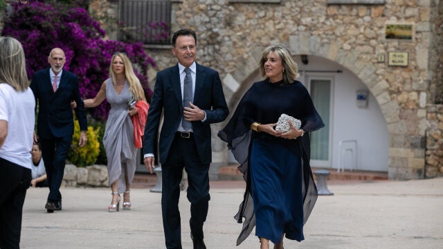 Matías Prats junto a su novia Ruth Uzcue