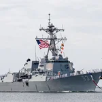 El destructor estadounidense USS  Chung-Hoon