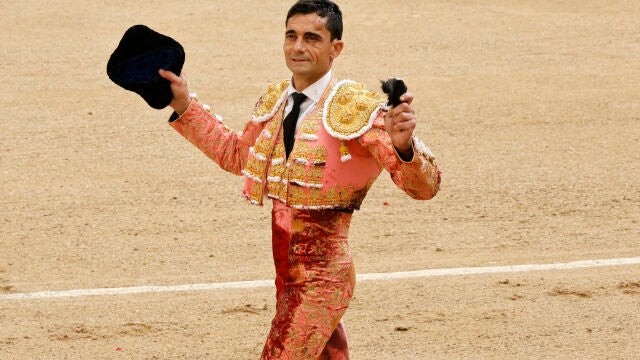 La plaza de las Ventas se llena en la tradicional corrida de la prensa