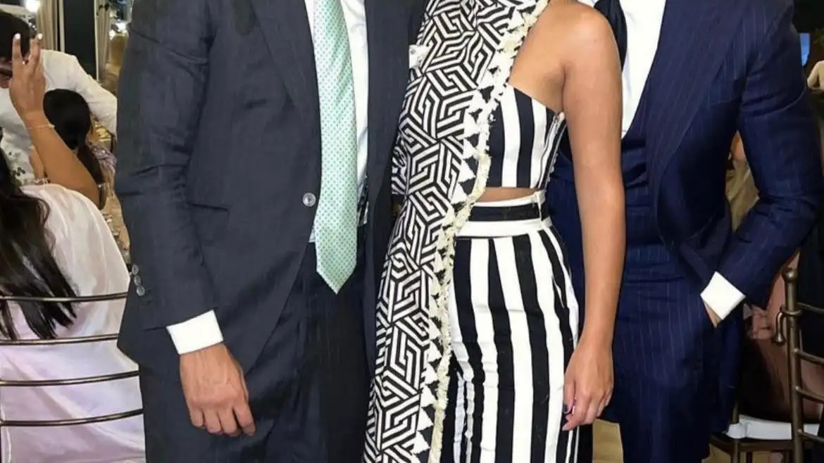 Tana Rivera con top de lo más original.
