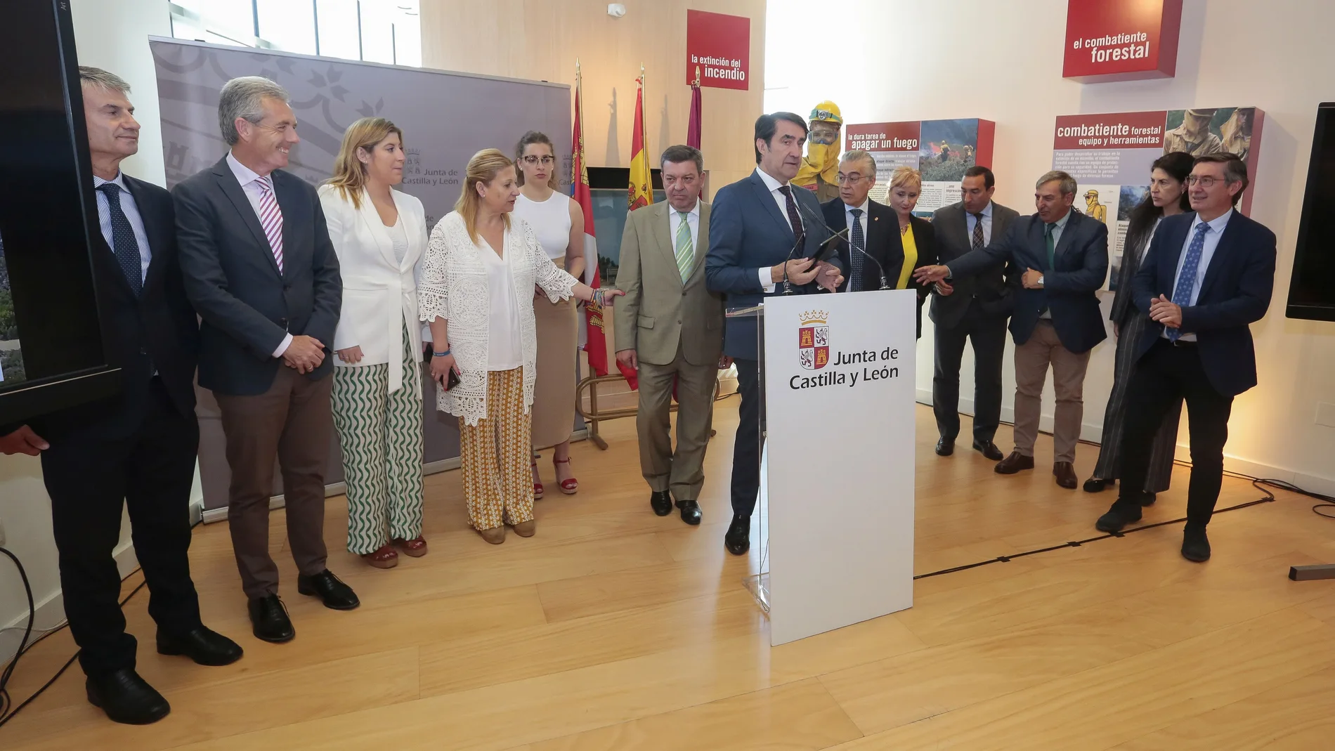 Los consejeros Suárez-Quiñones y González Gago presentan en León el plan dispuesto junto a los delegados territoriales