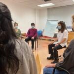 Mujeres embarazadas en un taller grupal de mindfulness