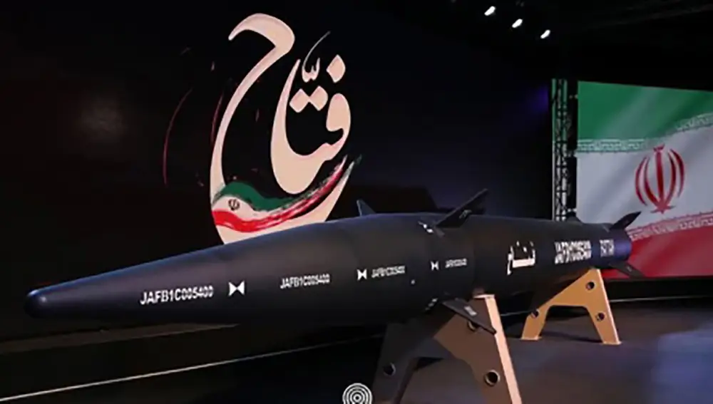 Iran unveils hypersonic missile