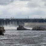 Ucrania.- AI y HRW condenan el desastre ambiental y humanitario que supone la destrucción de la presa de Jersón