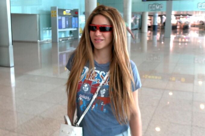 ¡Última hora! Shakira abandona España
