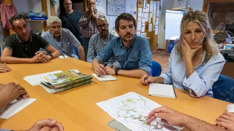 Yolanda Díaz visita el Parque de Doñana y se reúne con ecologistas y agricultores