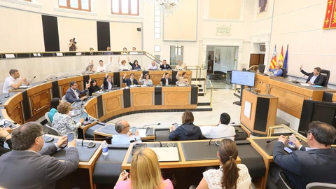 Imagen del pleno ordinario de la Diputación de Alicante, presidido por Carlos Mazón.
