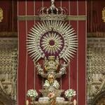 Los Seises realizan su tradicional baile durante la misa del Corpus Christi celebrada este jueves en el interior de la Catedral de Sevilla 