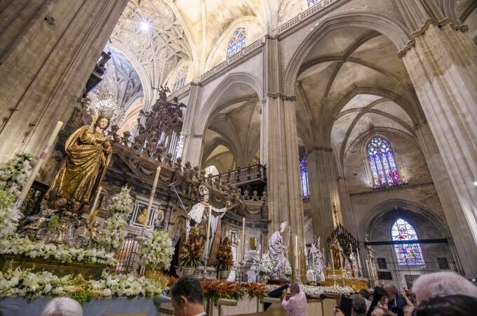 Los diferentes pasos del Corpus Christi están expuestos en el interior de la Catedral de Sevilla donde pueden ser visitados 