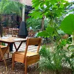 La propuesta gastronómica porteña está colmada de opciones impecables e innovadoras. Imagen del impresionante jardín urbano del restaurante Chuí