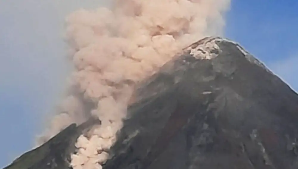 El volcán Mayón en Filipinas