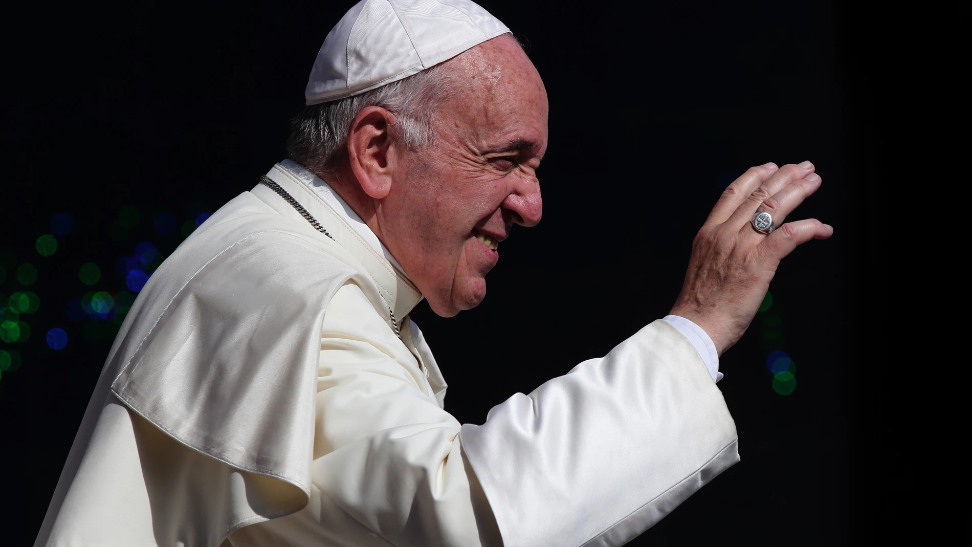 Vaticano.- El Papa reanuda su trabajo desde la habitación del hospital tras la operación del miércoles