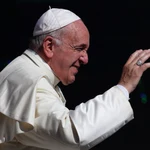 Vaticano.- El Papa reanuda su trabajo desde la habitación del hospital tras la operación del miércoles