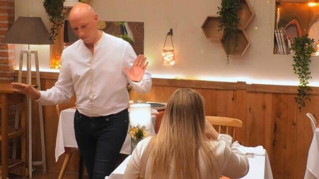 La cita más surrealista de 'First Dates': "Me siento incómoda porque eres calvo"