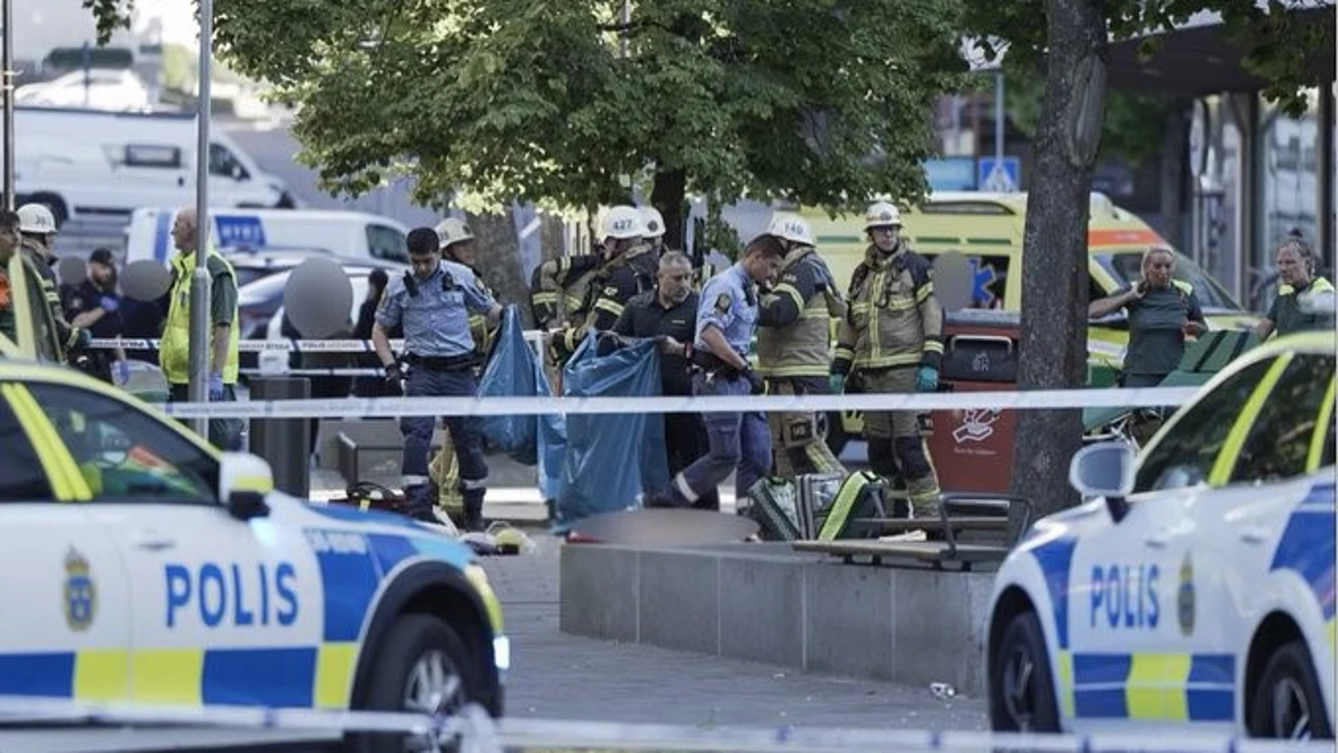 La Policía de Estocolmo, en el lugar del tiroteo