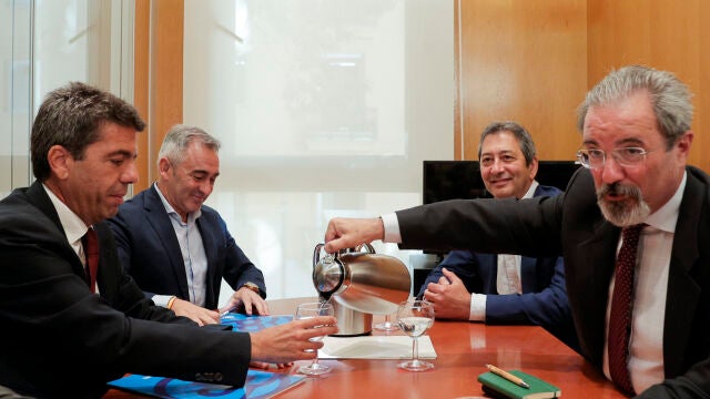 Carlos Mazón y Carlos Flores esta mañana durante la reunión