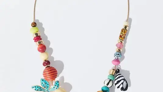 Collar concha y flor