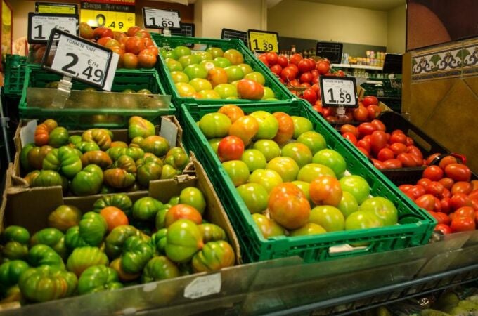 MADRID.-Cuatro de cada 10 alimentos afectados por la rebaja del IVA se encarecieron en el primer semestre, según Facua