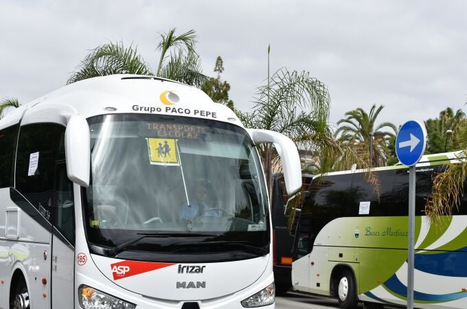 Autobuses de transporte escolar