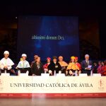 Acto de graduación en la Universidad Católica de Ávila