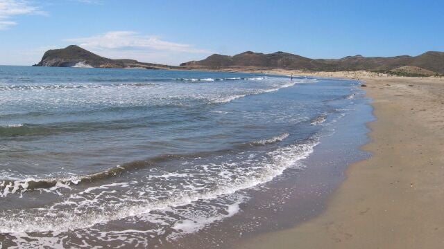 La joven fue llevada a una playa del Levante almeriense